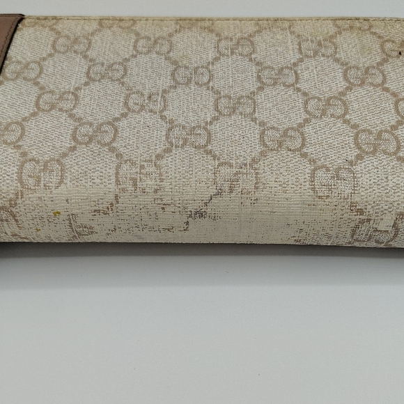 Gucci Cream and Brown Monogram Wallet - Picture 7 of 16